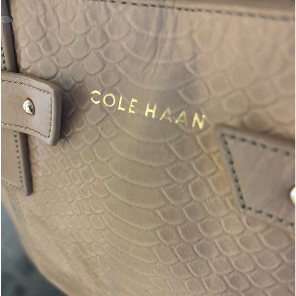 Chic Cole Haan Bonheur Medium Satchel Distressed Tan Leather Shoulder Bag - Picture 7 of 9